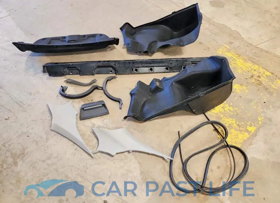 4T1C11AK2LU893152# 12