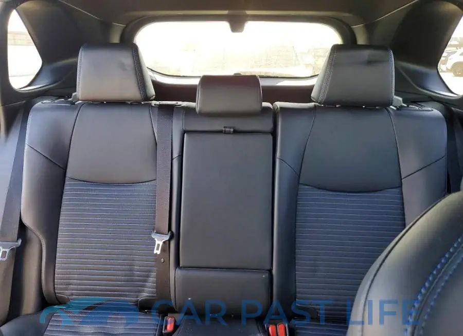 JTME6RFV4PJ037262# 10