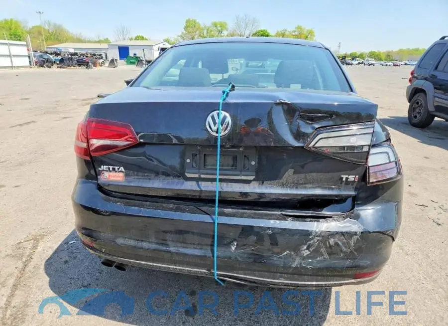 3VW2B7AJ2JM238916# 6