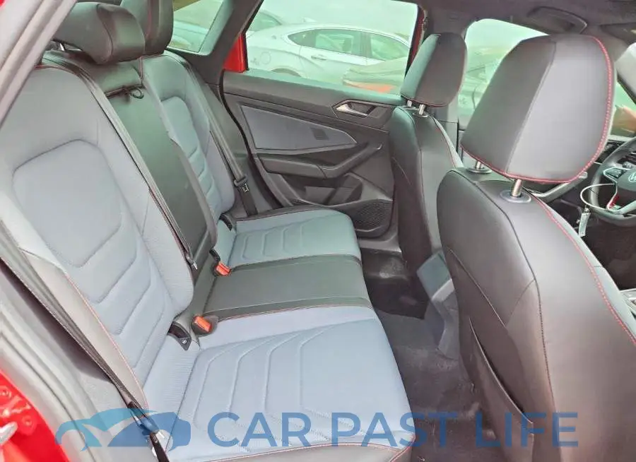 3VW2T7BU8SM039506# 10