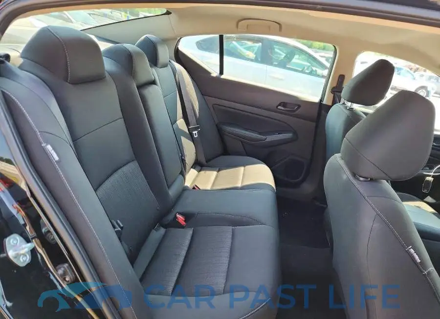 1N4BL4DV4TN310677# 10
