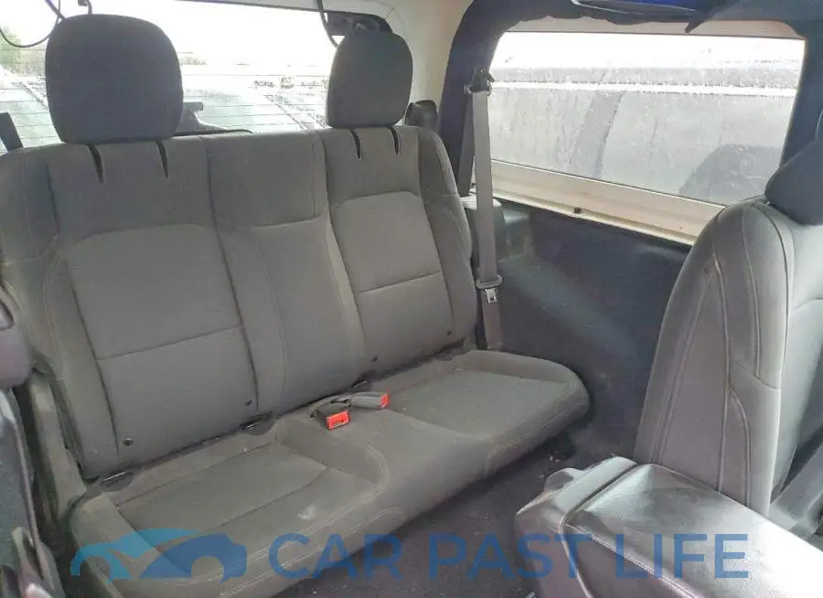 1C4GJXAG9JW162661# 11