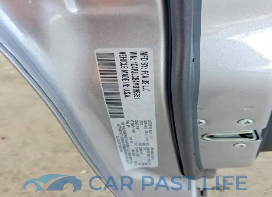 1C4PJLCB4MD195951# 12