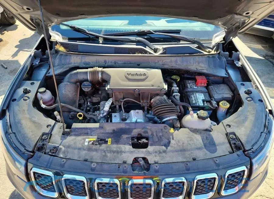 3C4NJDCN8PT523409# 11