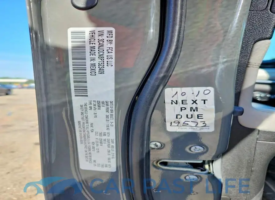 3C4NJDCN8PT523409# 12