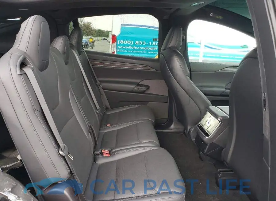 7SAXCDE56PF381529# 10