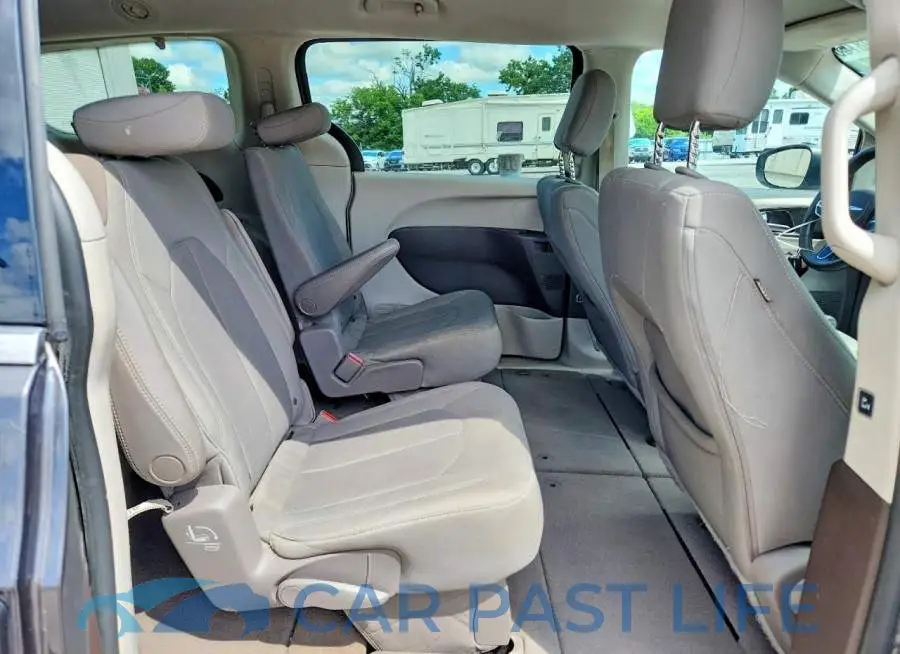 2C4RC1DG3HR526300# 11