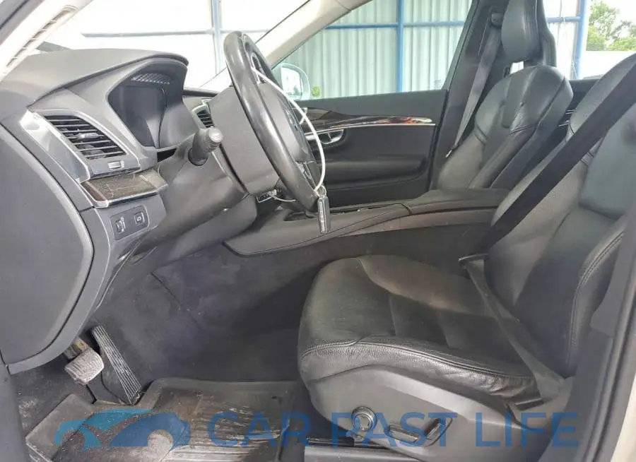 YV4102PK9J1350744# 7