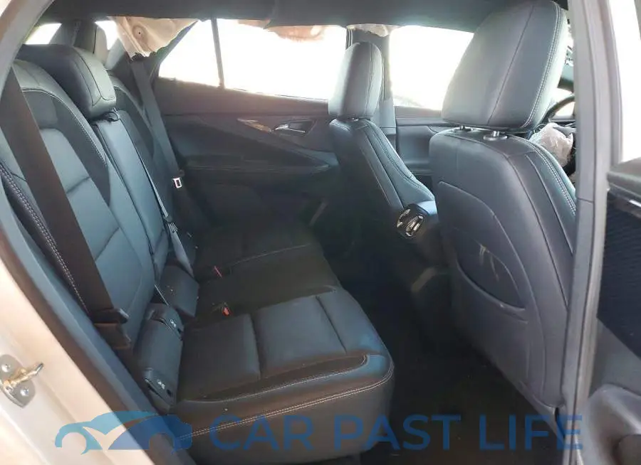 3GNKDBRJ5RS229971# 11