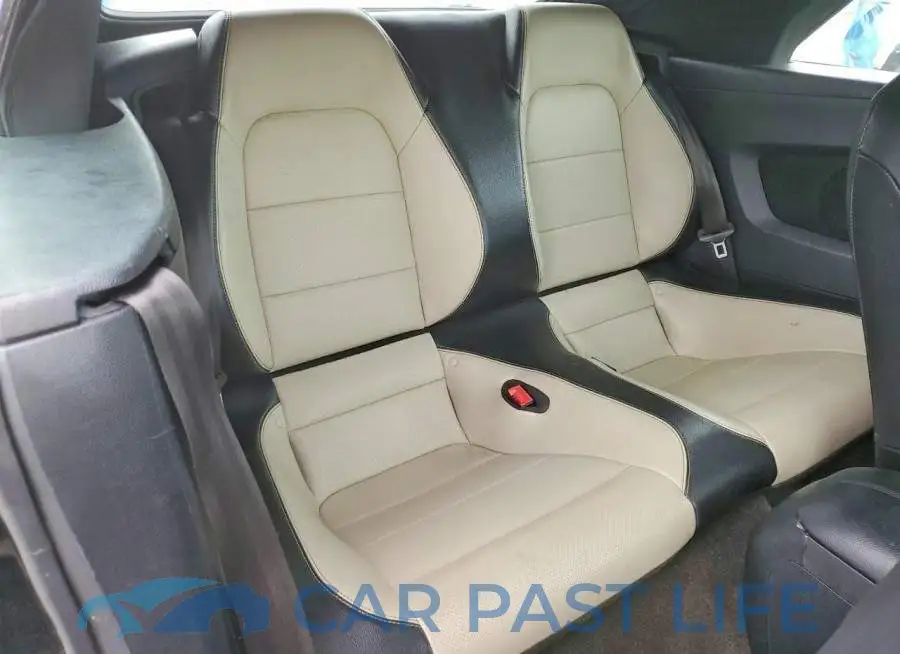 1FATP8UH3J5115094# 10