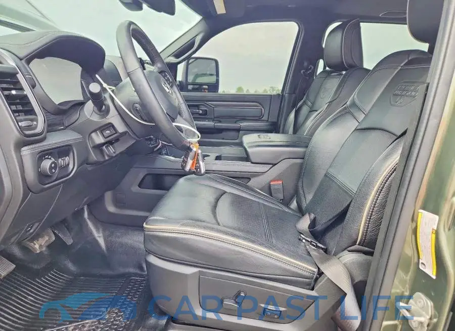 3C6TR5EJ8RG115317# 7