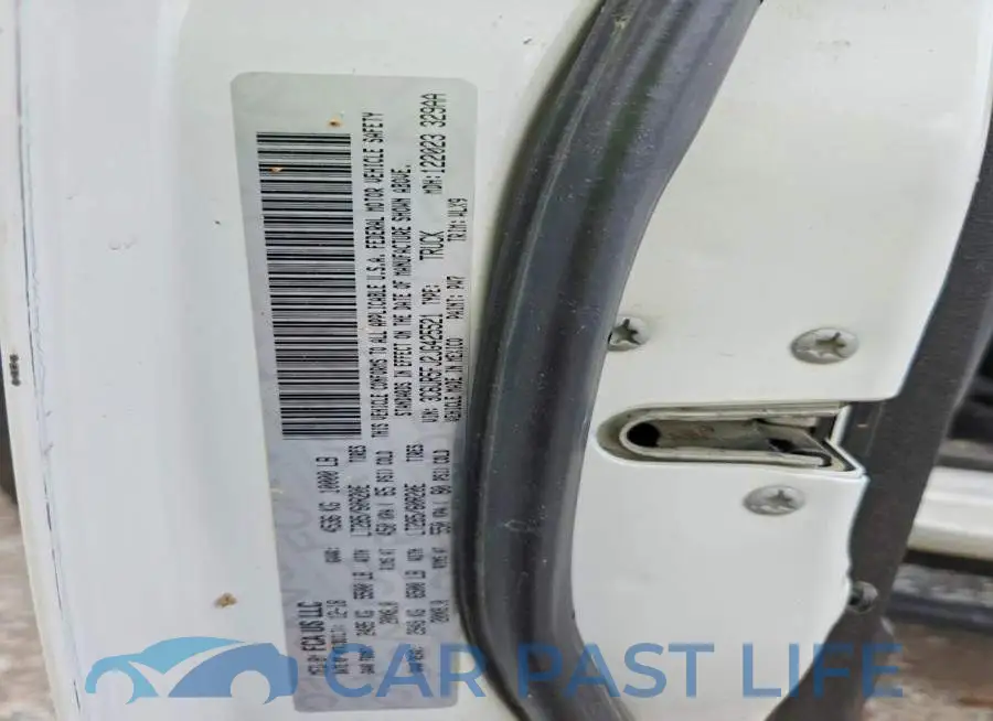 3C6UR5FJ2JG425521# 12