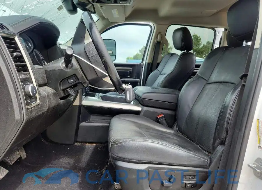 3C6UR5FJ2JG425521# 7