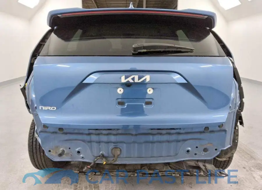 KNDCR3L10P5021338# 6
