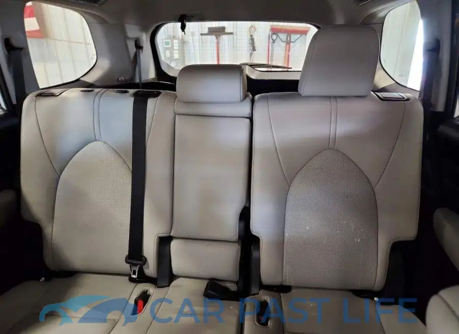 5TDAAAB51RS047810# 10