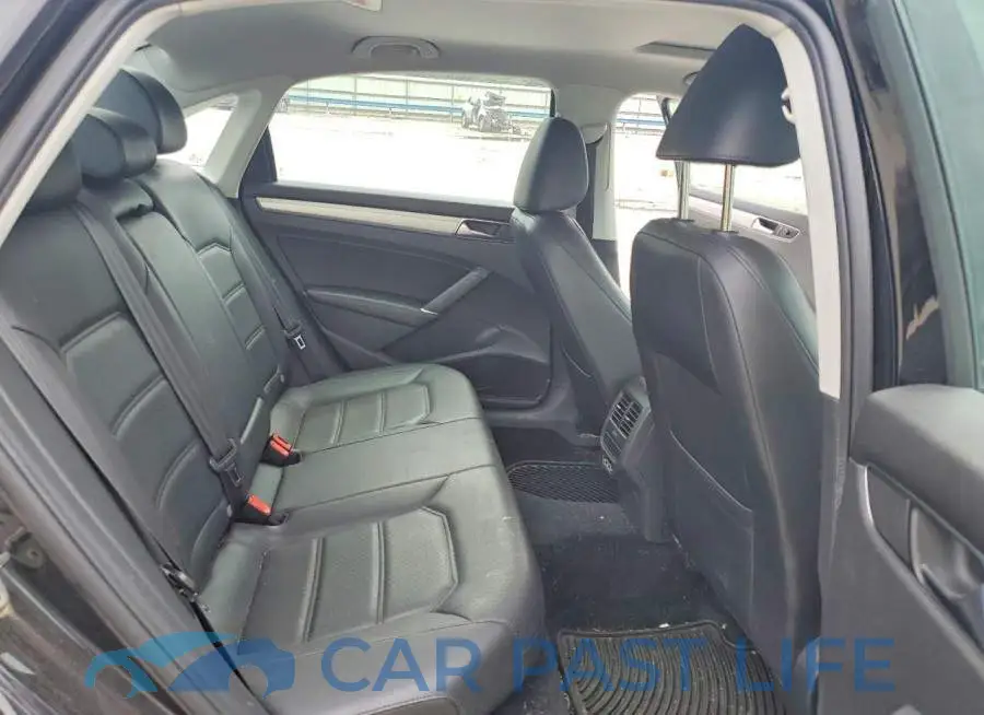 1VWLA7A37KC008476# 10