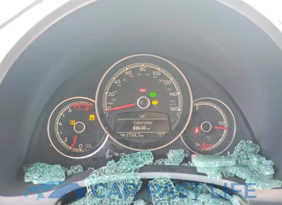 3VW5DAAT6KM508530# 9