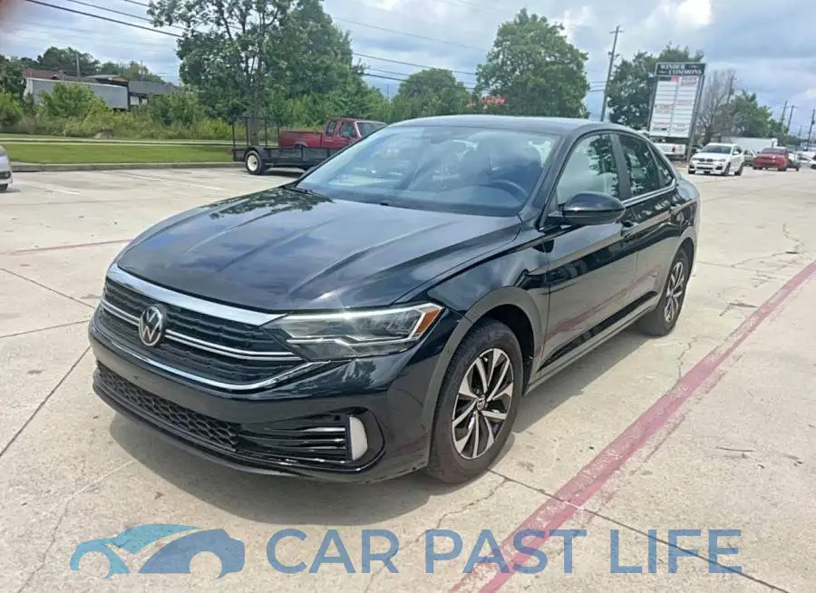 3VW5M7BU9RM103556# 2