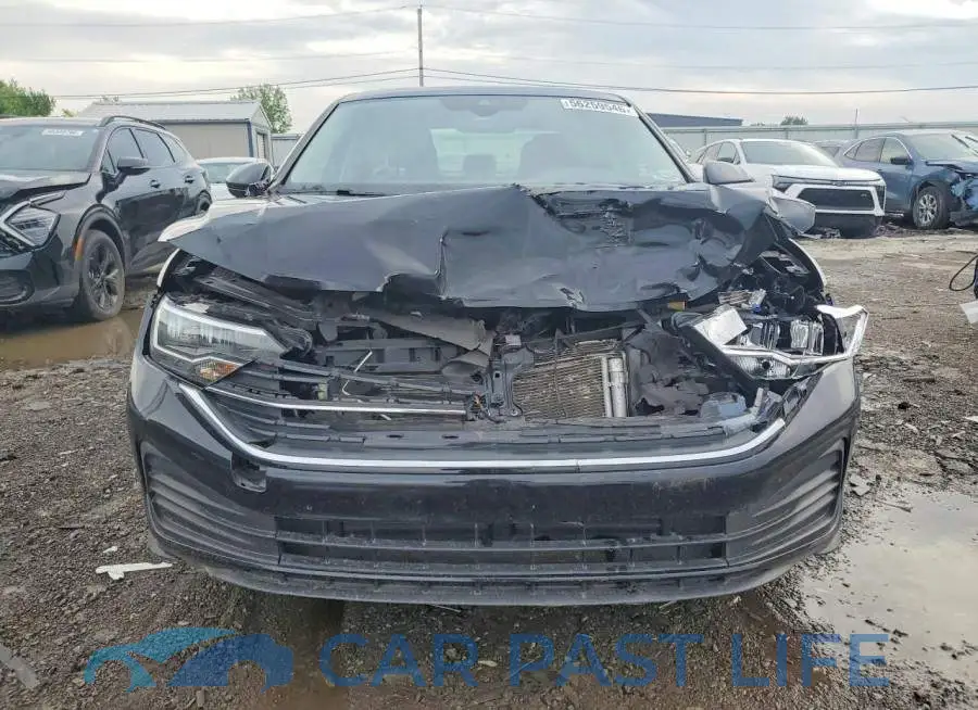 3VW7M7BU6RM032325# 5