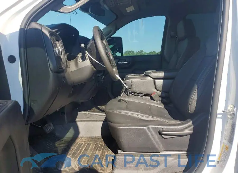 1GT58LE70RF425301# 7