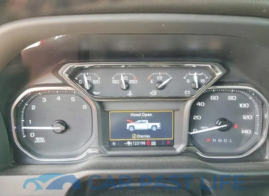 3GTU9DED5NG196093# 9