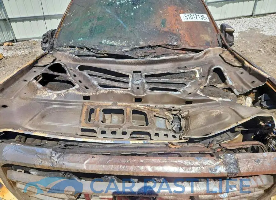 3GTU9DED6KG224575# 11