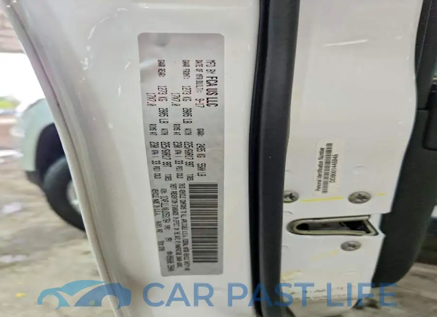 1C4PJLLX0JD531764# 14