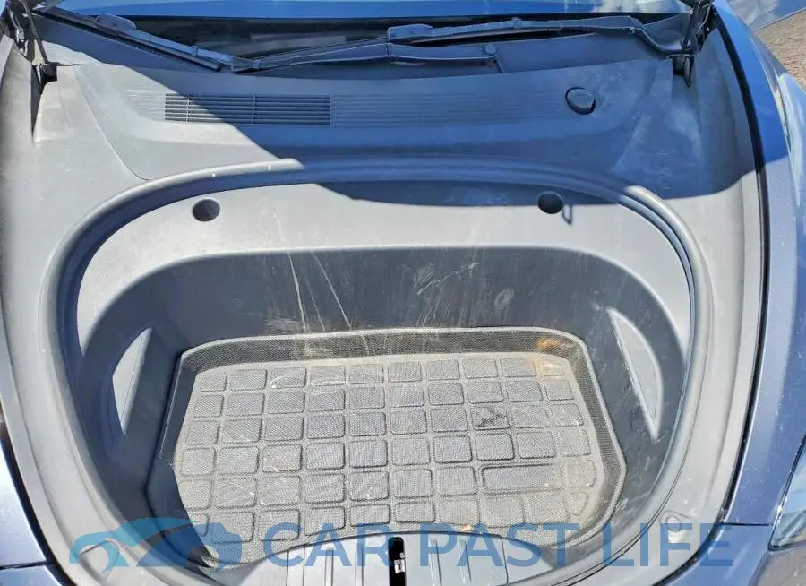 5YJ3E1EB6NF187042# 11