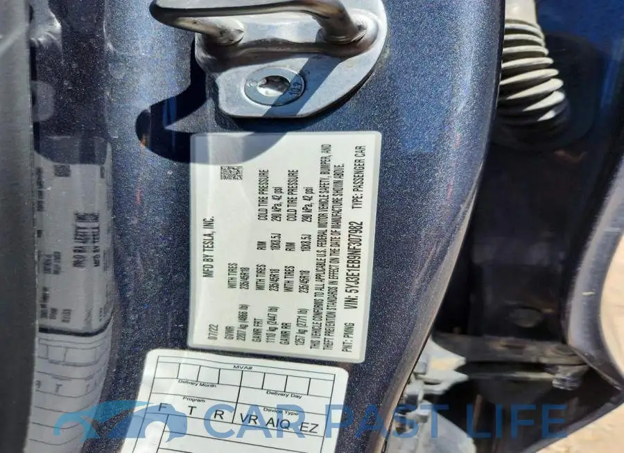 5YJ3E1EB9NF307982# 14