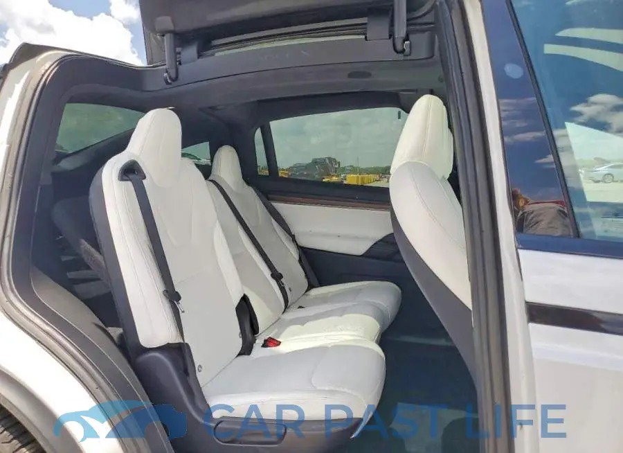 7SAXCDE52PF375985# 11