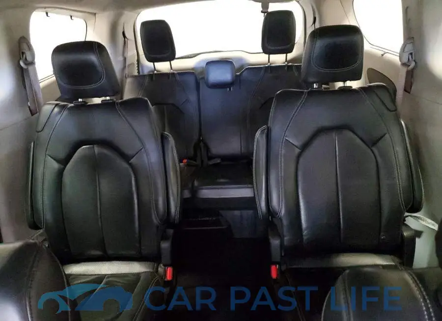 2C4RC1BG4NR218129# 10