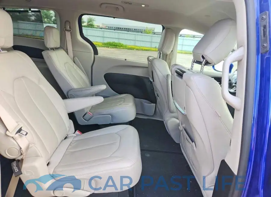 2C4RC1EG5KR686944# 11