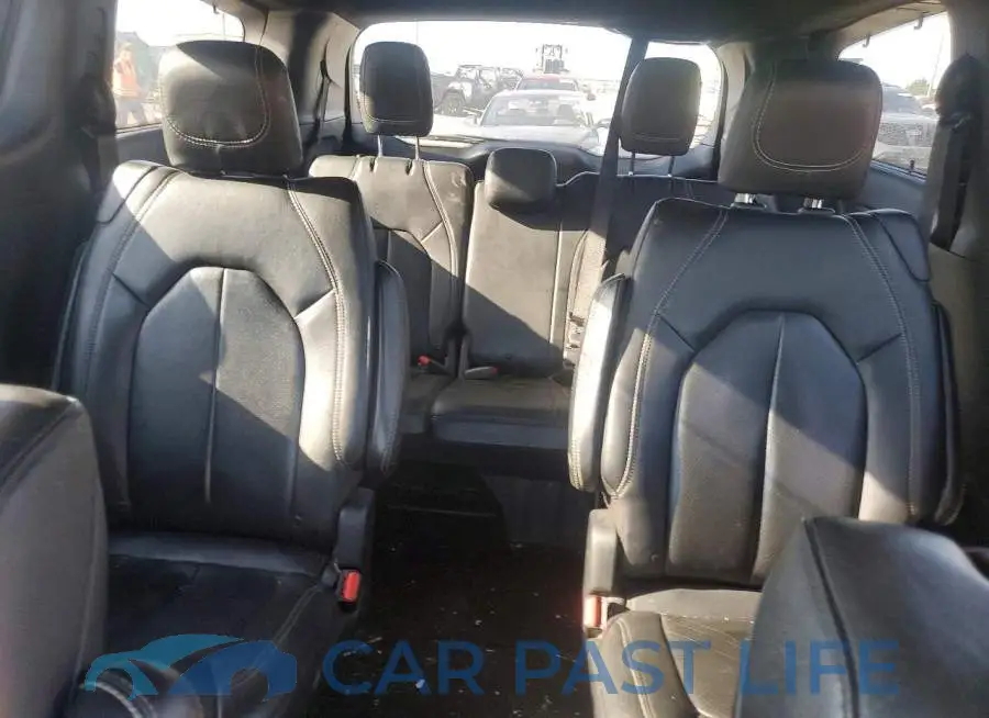 2C4RC1EGXLR132834# 10
