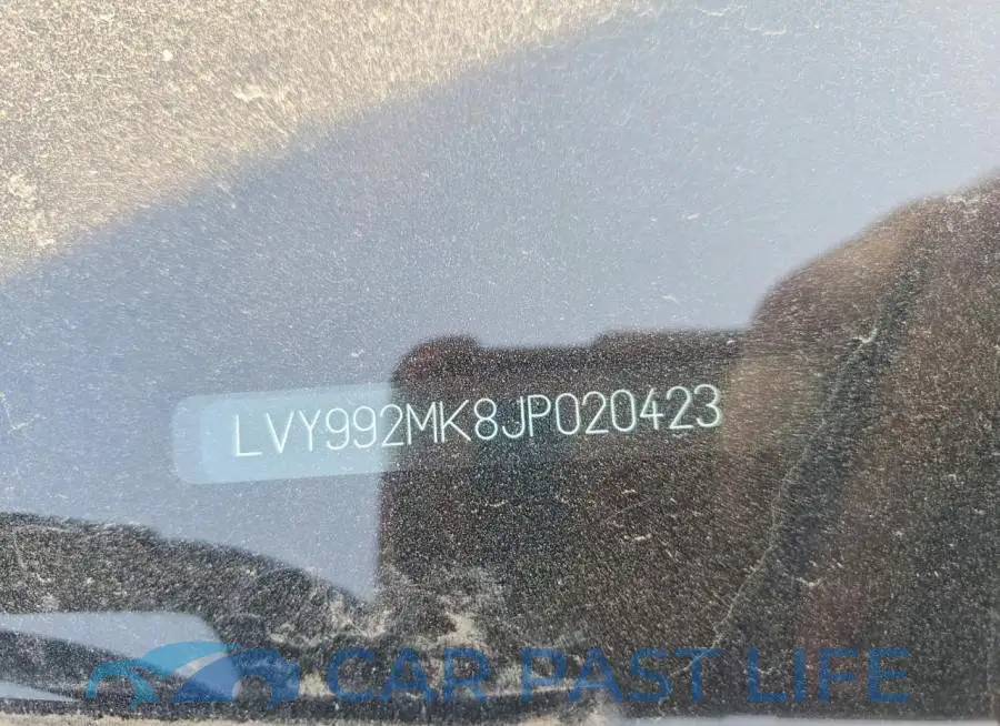 LVY992MK8JP020423# 12