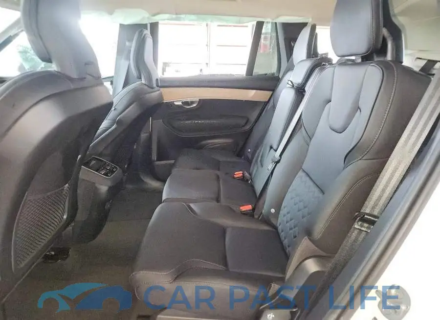 YV4062PB7S1372799# 11