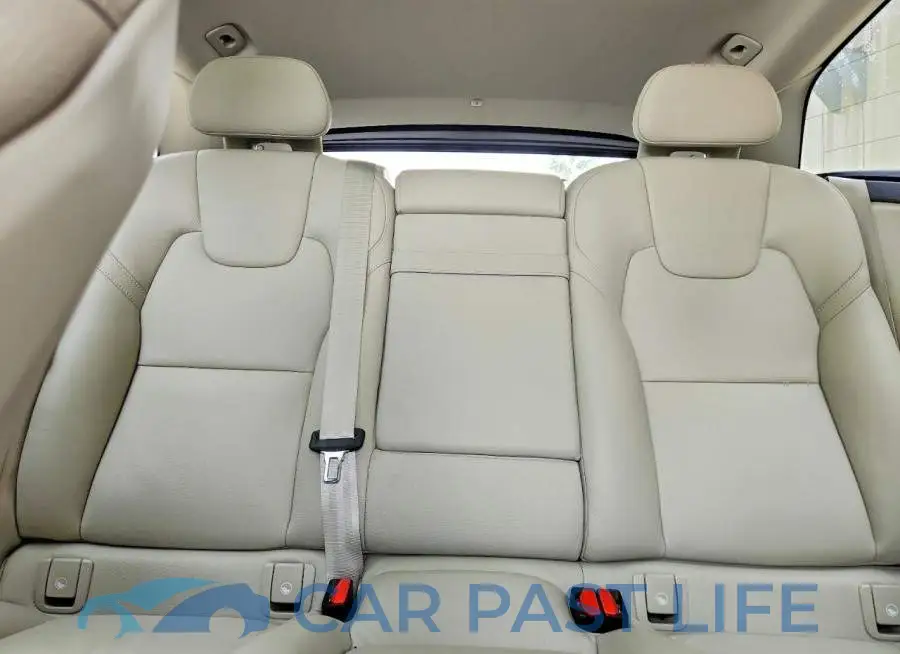 YV4102RL7J1091936# 10