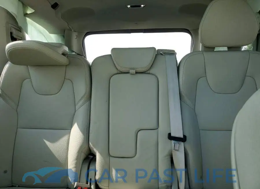 YV4A22PK8J1210470# 10