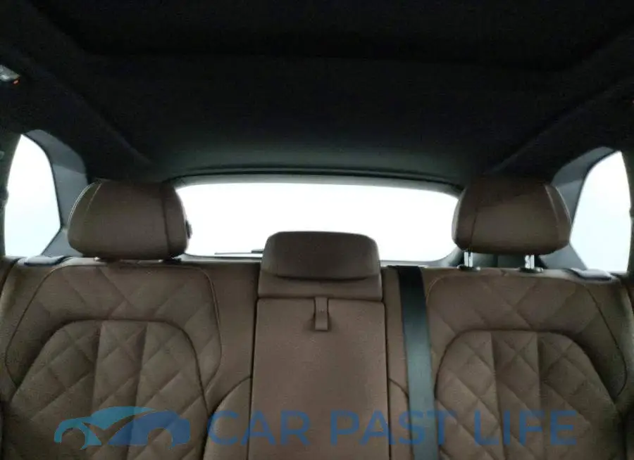 5UX33EU04T9018947# 10