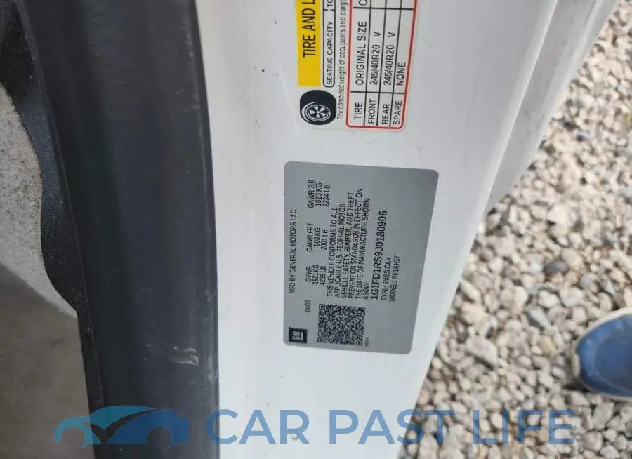 1G1FD1RS9J0180906# 12