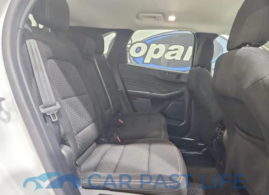1FMCU9GN3PUA34083# 11
