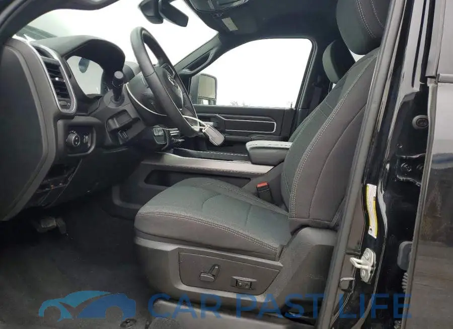 3C63RRHL4RG137982# 7