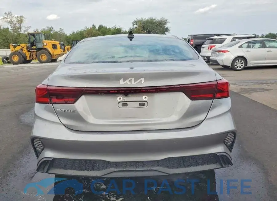 3KPF24AD6RE738600# 6