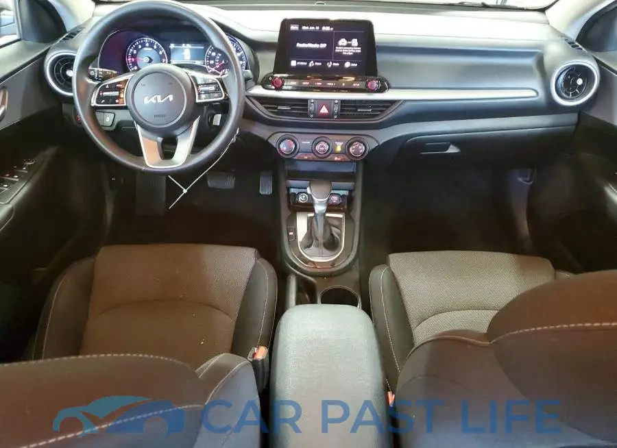 3KPF24AD7RE795047# 8