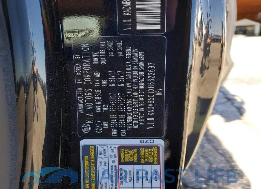 KNDMB5C1XH6322697# 13