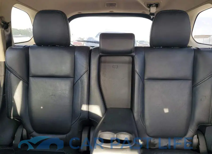 JA4AD3A33LZ029635# 10