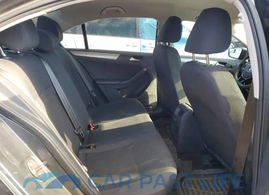 3VW2B7AJ8HM343969# 10