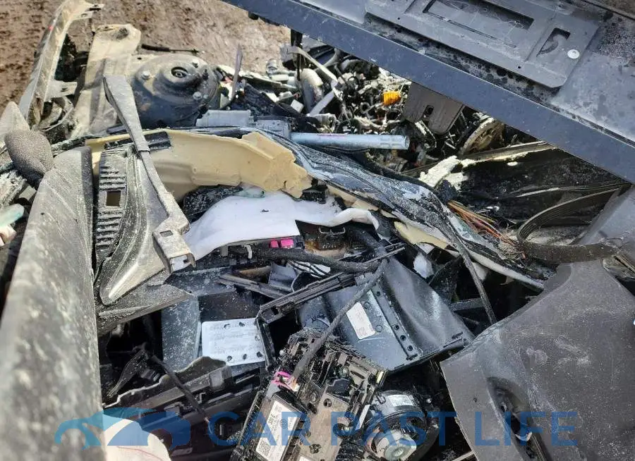 3VW2T7BU8SM023385# 9