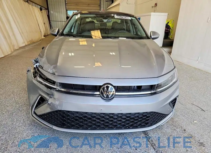 3VW7W7BU5TM031183# 5