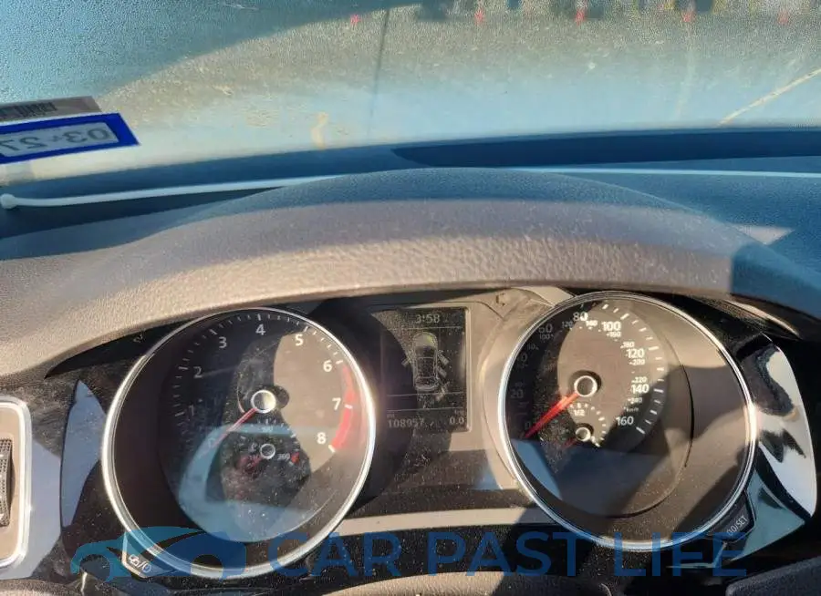 3VWD17AJXJM215007# 9