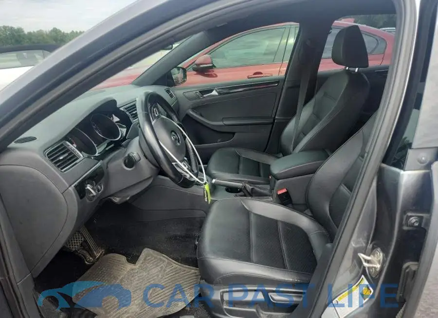 3VWD17AJXJM215007# 7